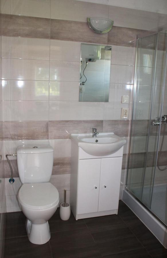 Domki Pokoje Pod Wierzba Sarbinowo Extérieur photo