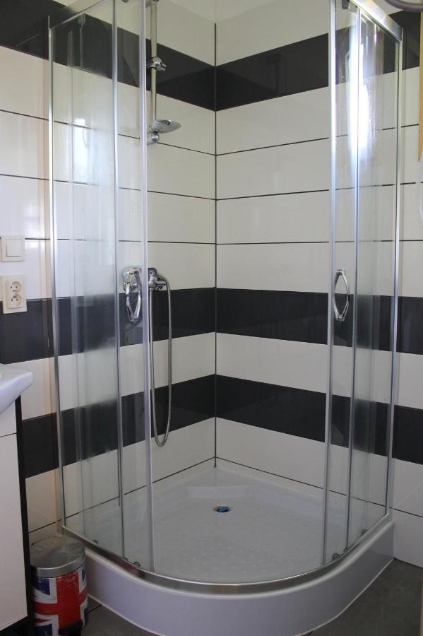 Domki Pokoje Pod Wierzba Sarbinowo Extérieur photo